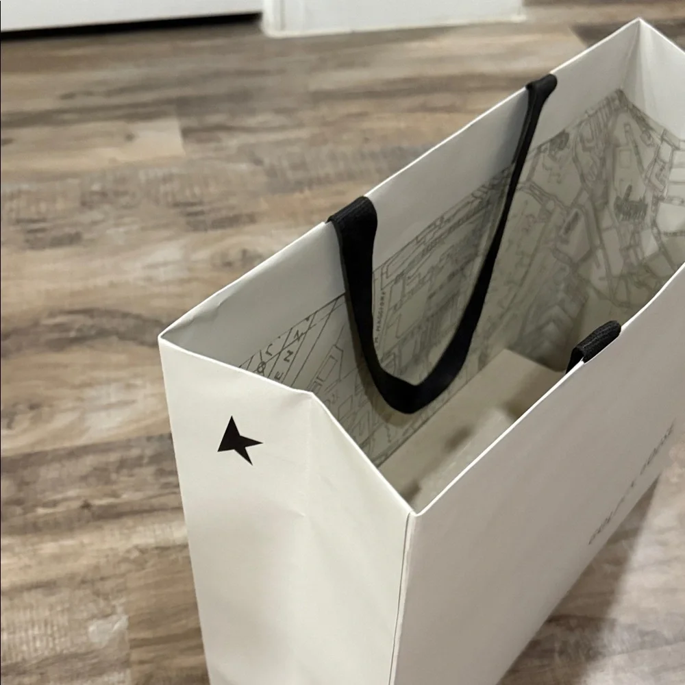 NWT in box Golden Goose Women's Sneakers in White and Navy with Glitter Laces - Picture 14 of 14